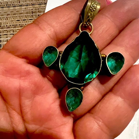 Vintage pendant for a chain - Picture 1 of 8